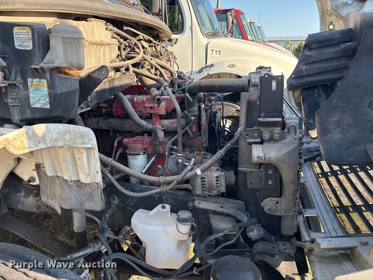 image for item EM0599 2013 Freightliner Business Class M2 semi truck