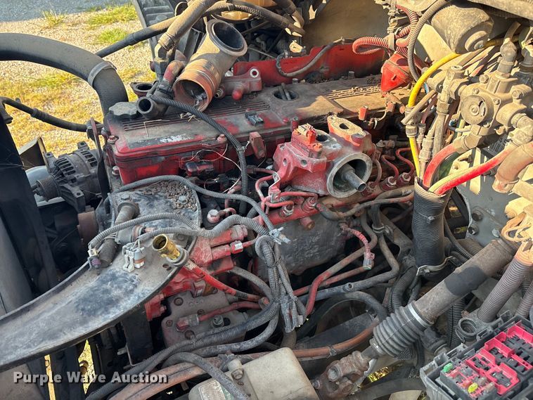 image for item EM0599 2013 Freightliner Business Class M2 semi truck