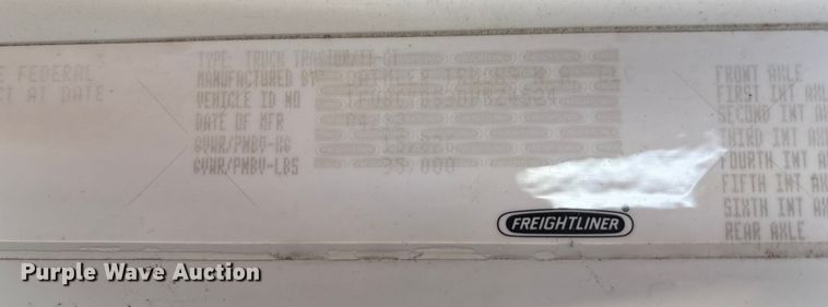 image for item EM0599 2013 Freightliner Business Class M2 semi truck