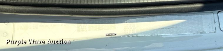 image for item EM0599 2013 Freightliner Business Class M2 semi truck