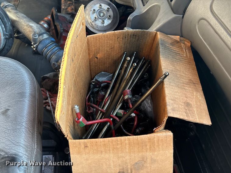 image for item EM0600 2013 Freightliner Business Class M2 106 semi truck