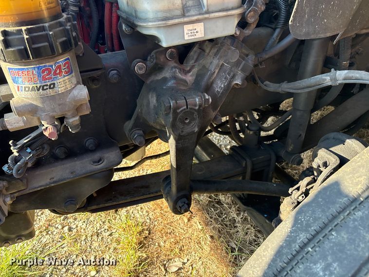 image for item EM0600 2013 Freightliner Business Class M2 106 semi truck