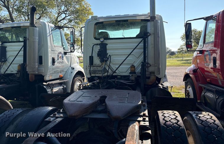 image for item EM0602 2007 International 8600 semi truck