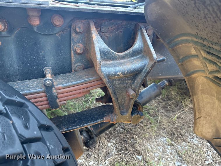 image for item EM0602 2007 International 8600 semi truck