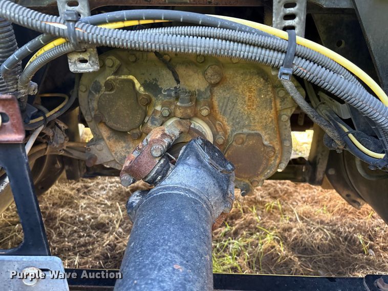 image for item EM0602 2007 International 8600 semi truck