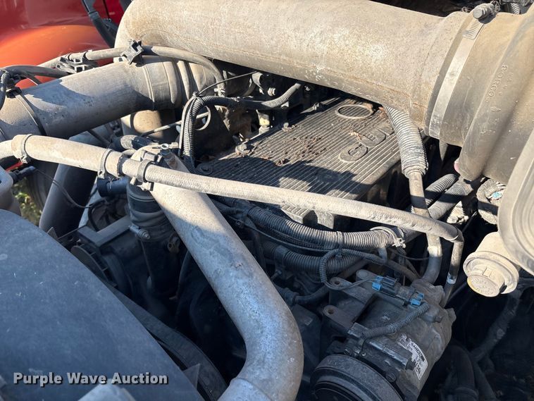 image for item EM0602 2007 International 8600 semi truck