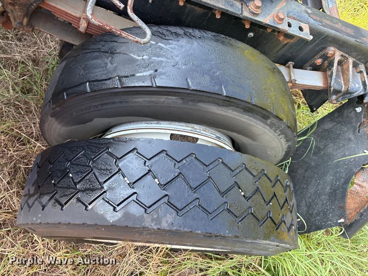 image for item EM0602 2007 International 8600 semi truck