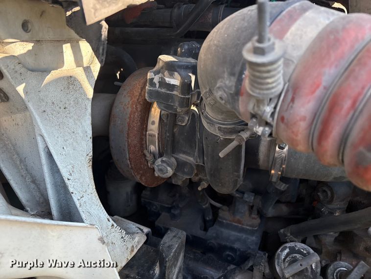 image for item EM0603 2007 International 8600 semi truck