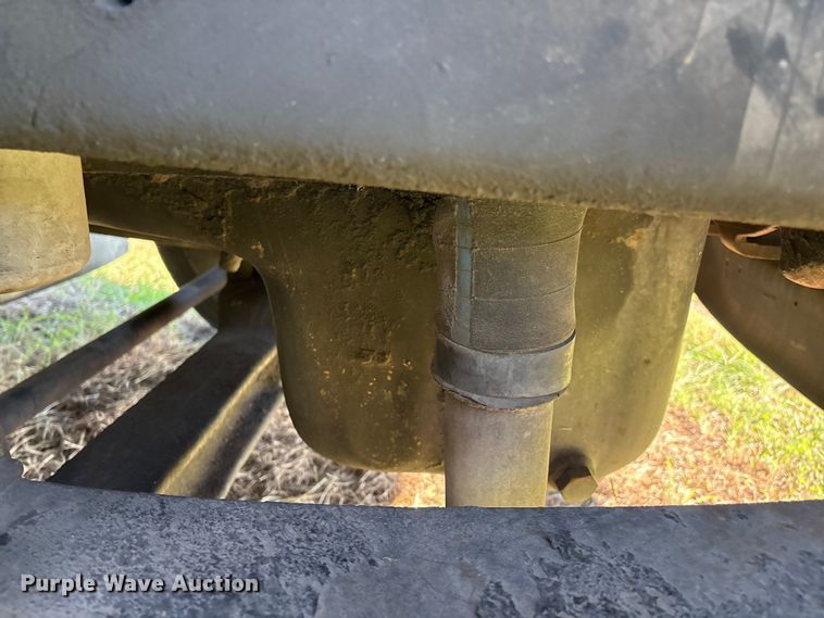 image for item EM0603 2007 International 8600 semi truck