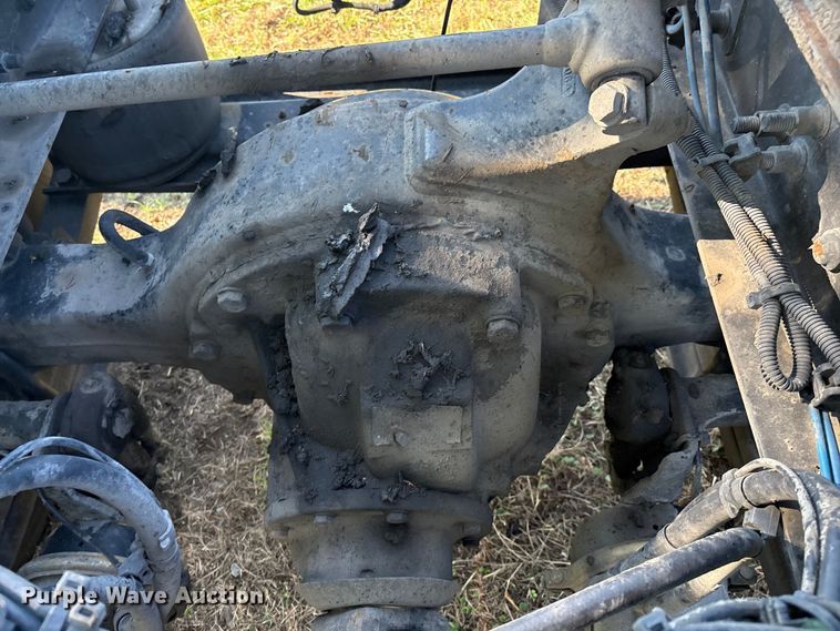 image for item EM0604 2013 Freightliner Business Class M2 truck cab and chassis