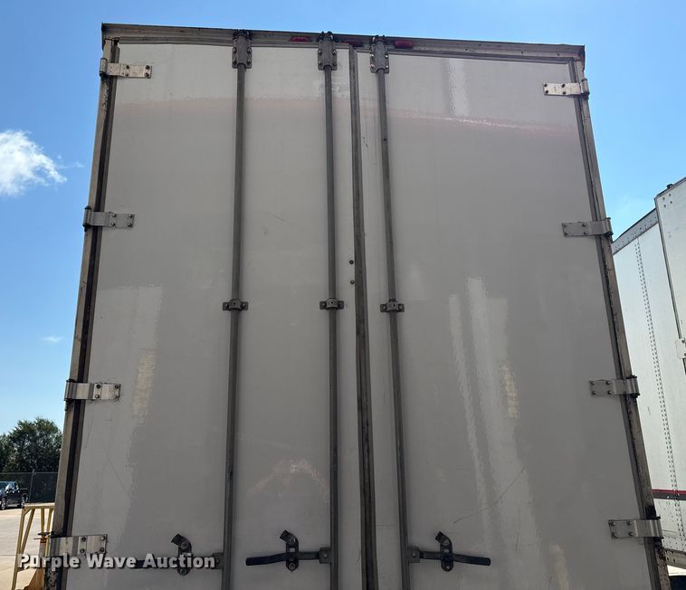 image for item EM0606 2005 Wabash dry van trailer