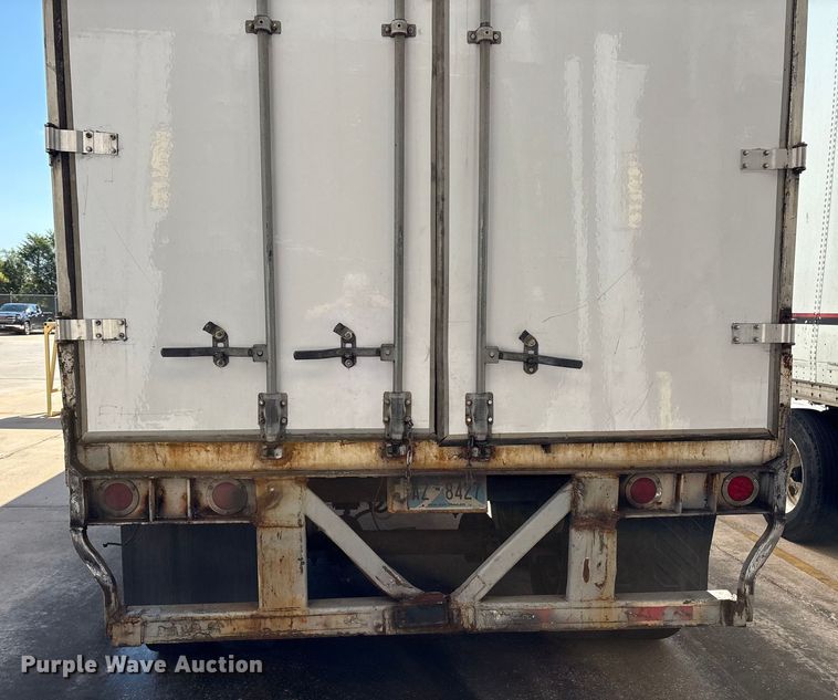 image for item EM0606 2005 Wabash dry van trailer