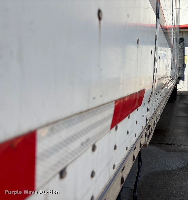 image for item EM0606 2005 Wabash dry van trailer