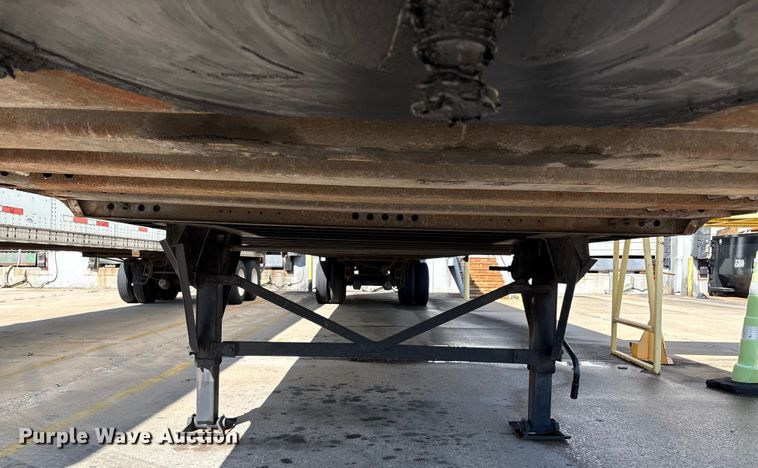 image for item EM0606 2005 Wabash dry van trailer