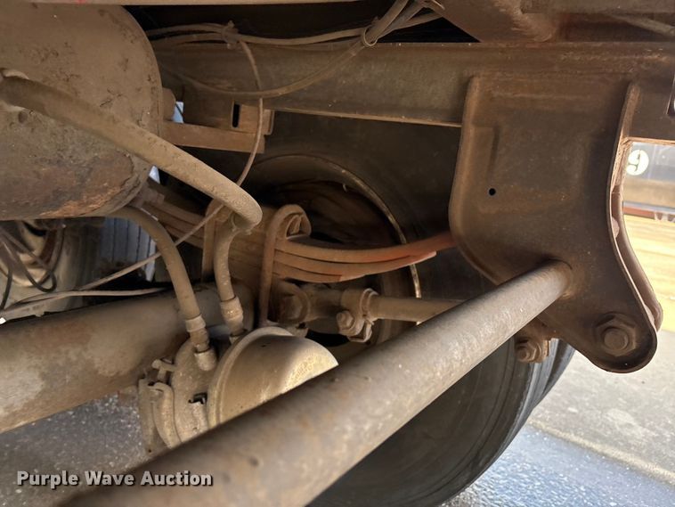 image for item EM0606 2005 Wabash dry van trailer