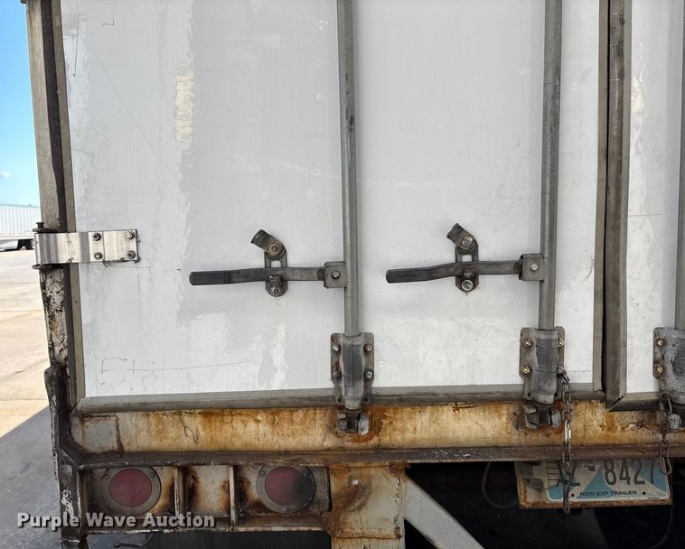 image for item EM0606 2005 Wabash dry van trailer