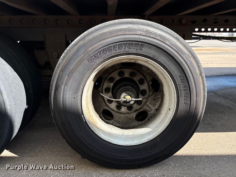 image for item EM0606 2005 Wabash dry van trailer