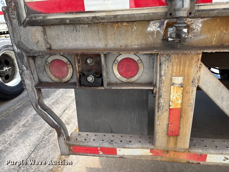 image for item EM0607 2005 Wabash dry van trailer