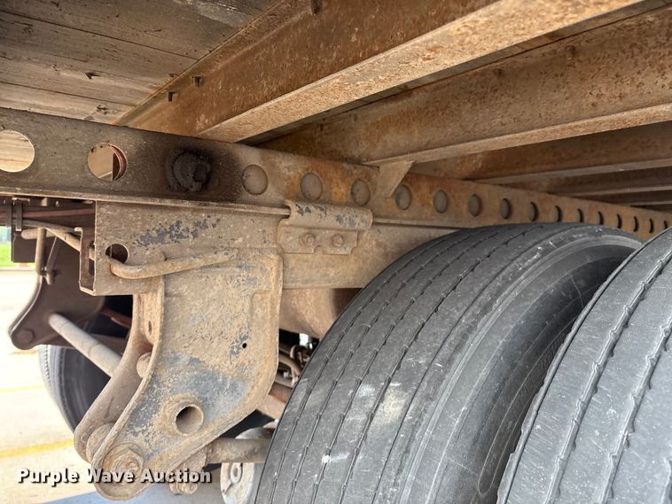 image for item EM0607 2005 Wabash dry van trailer