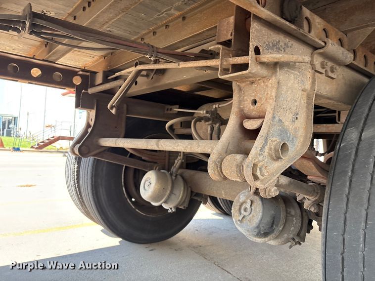 image for item EM0607 2005 Wabash dry van trailer