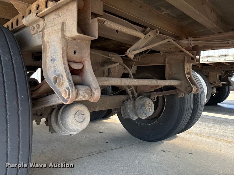 image for item EM0607 2005 Wabash dry van trailer