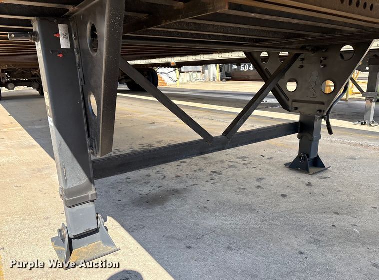 image for item EM0607 2005 Wabash dry van trailer