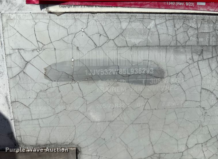 image for item EM0607 2005 Wabash dry van trailer