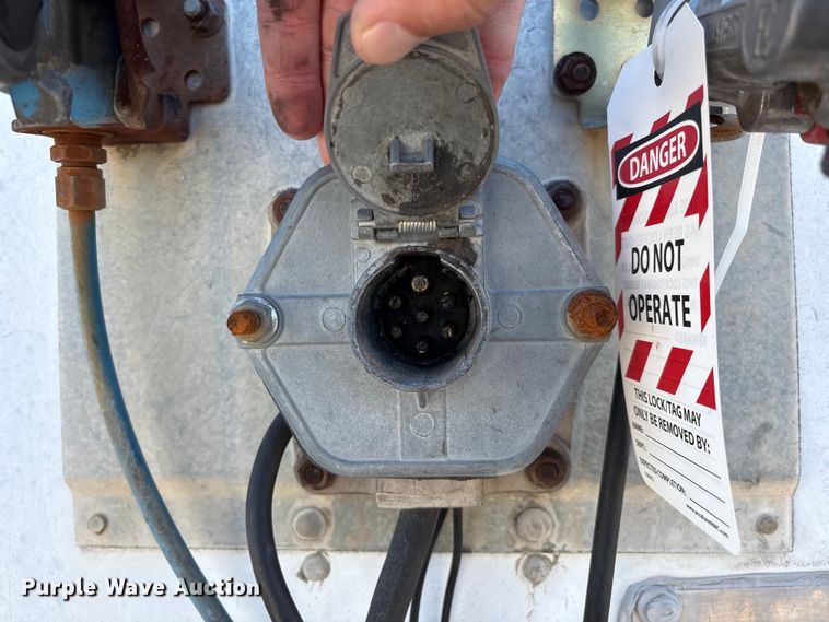 image for item EM0609 1999 Wabash DVCVHPC dry van trailer