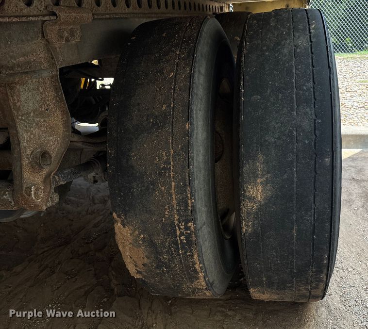 image for item EM0609 1999 Wabash DVCVHPC dry van trailer