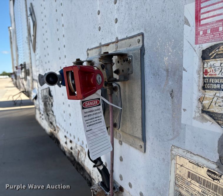 image for item EM0610 1999 Wabash dry van trailer