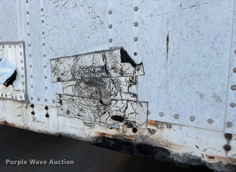 image for item EM0610 1999 Wabash dry van trailer