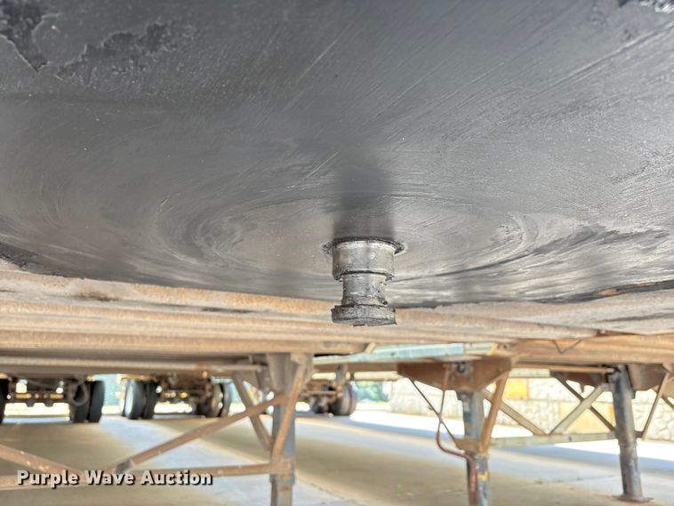 image for item EM0610 1999 Wabash dry van trailer