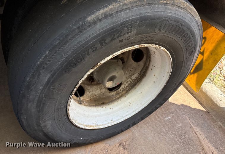 image for item EM0610 1999 Wabash dry van trailer