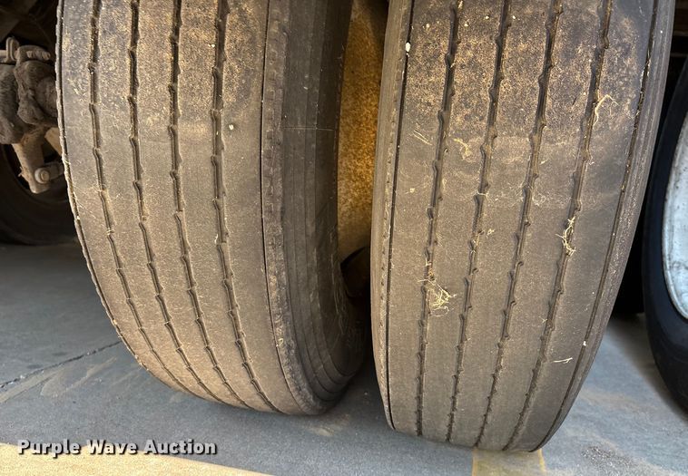 image for item EM0611 2007 Wabash DVCVHPC dry van trailer