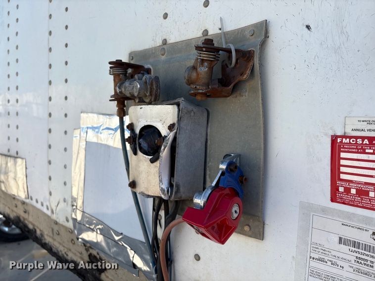 image for item EM0613 2006 Wabash DVCVHPC dry van trailer