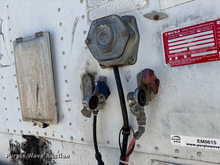 image for item EM0615 2006 Lufkin TFV-CL-110 dry van trailer