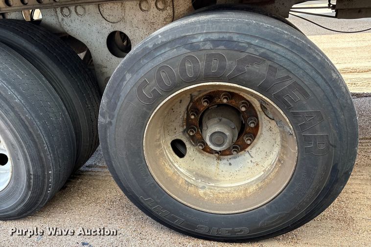 image for item EM0615 2006 Lufkin TFV-CL-110 dry van trailer