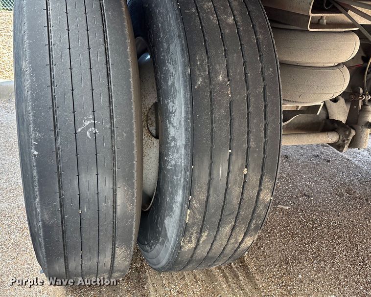 image for item EM0615 2006 Lufkin TFV-CL-110 dry van trailer