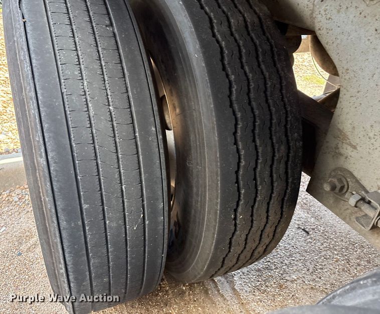 image for item EM0615 2006 Lufkin TFV-CL-110 dry van trailer