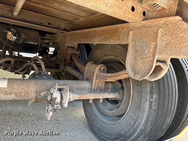 image for item EM0617 2001 Wabash DVCVHPC dry van trailer