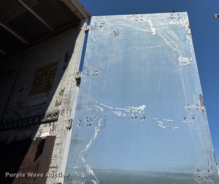 image for item EM0617 2001 Wabash DVCVHPC dry van trailer