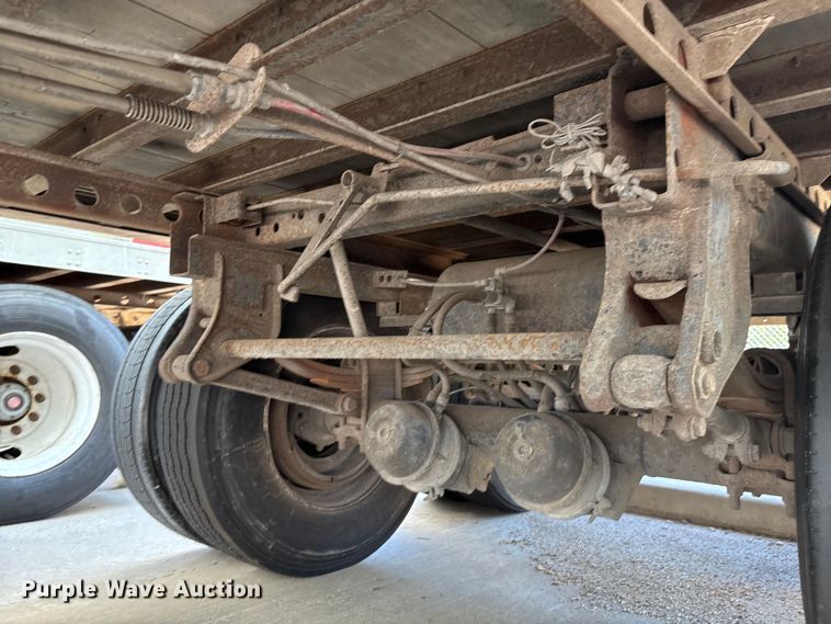 image for item EM0617 2001 Wabash DVCVHPC dry van trailer