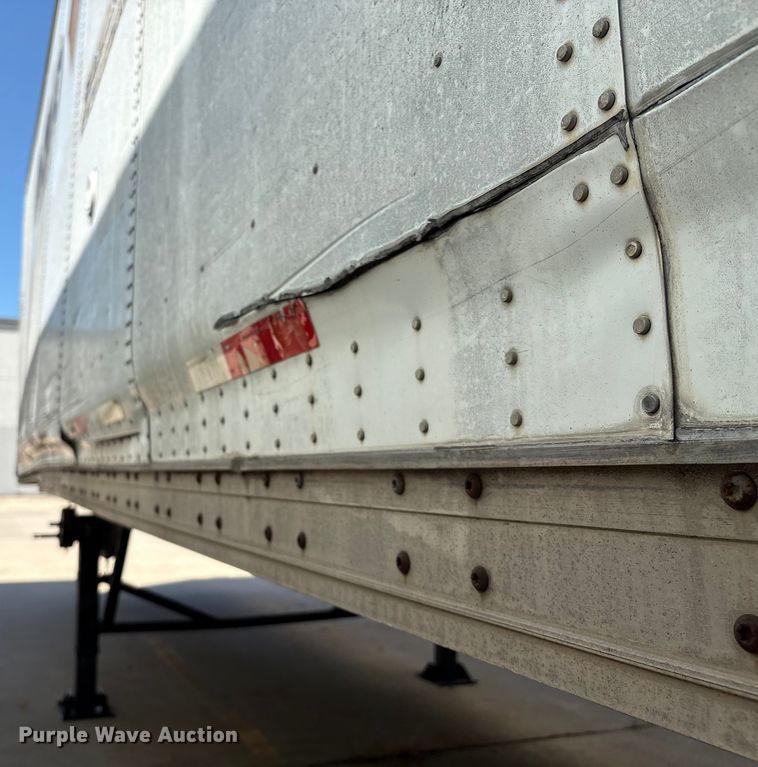 image for item EM0617 2001 Wabash DVCVHPC dry van trailer