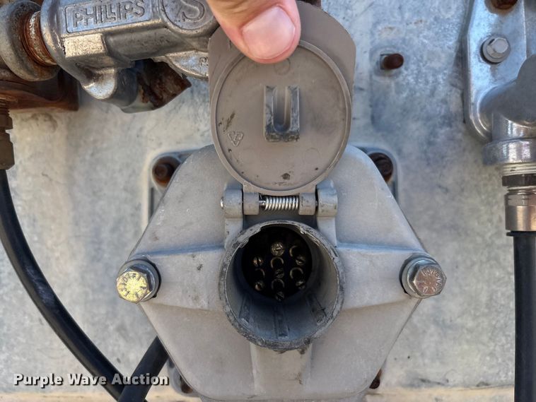 image for item EM0617 2001 Wabash DVCVHPC dry van trailer