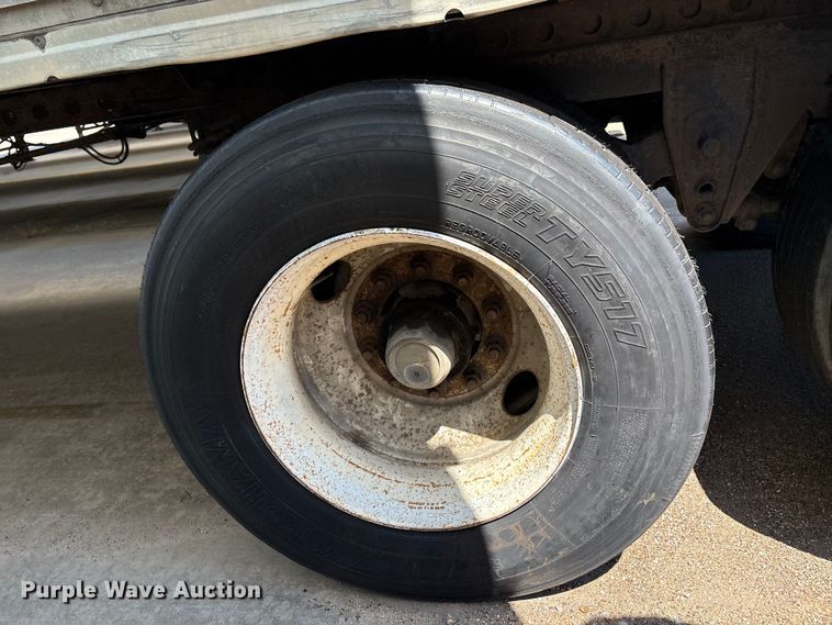 image for item EM0617 2001 Wabash DVCVHPC dry van trailer