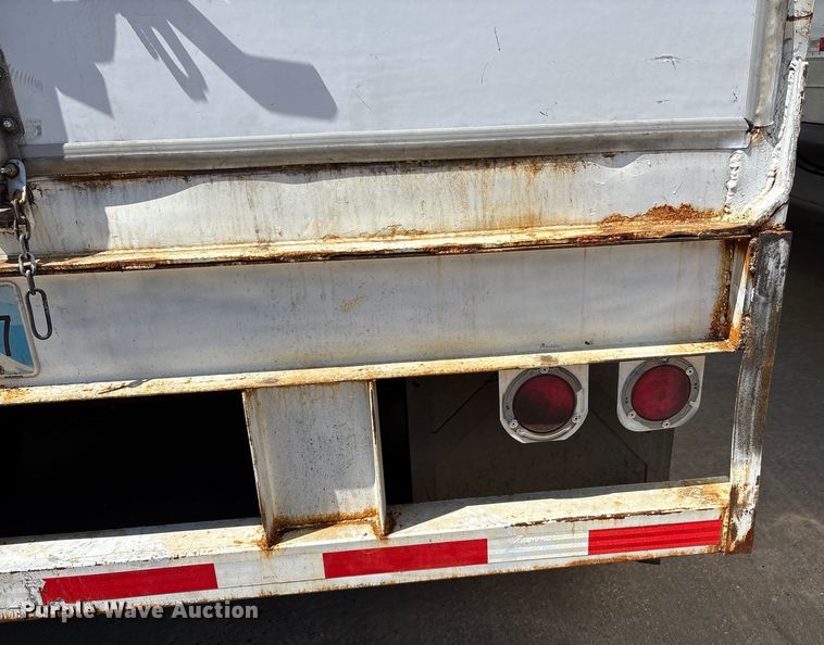 image for item EM0620 2005 Wabash DVCVHPC dry van trailer