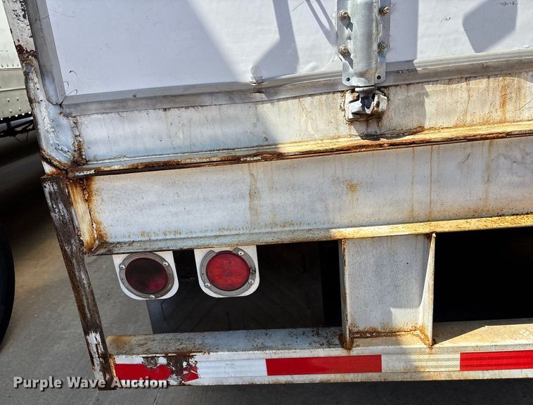 image for item EM0620 2005 Wabash DVCVHPC dry van trailer