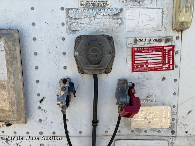 image for item EM0622 2006 Lufkin TFV-CL-110 dry van trailer