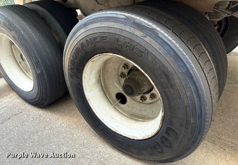 image for item EM0622 2006 Lufkin TFV-CL-110 dry van trailer