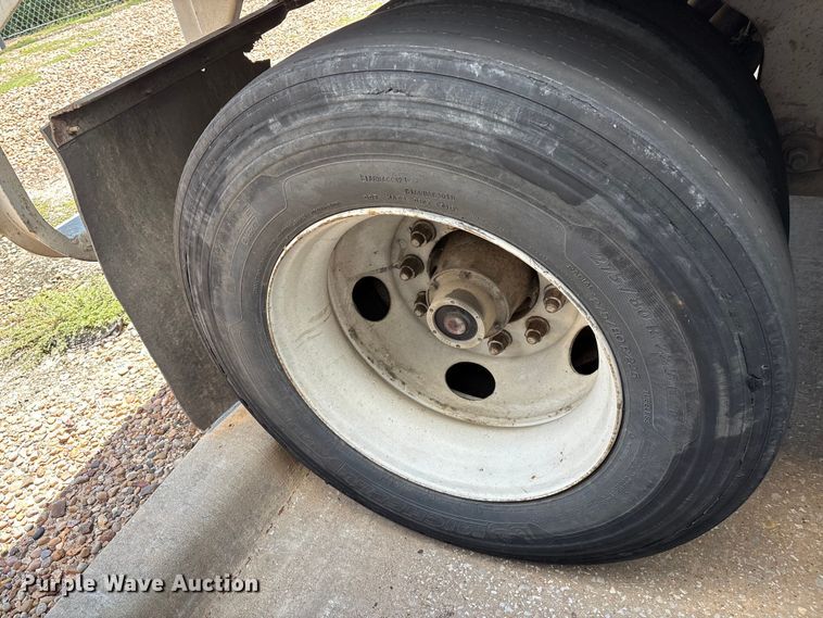 image for item EM0622 2006 Lufkin TFV-CL-110 dry van trailer